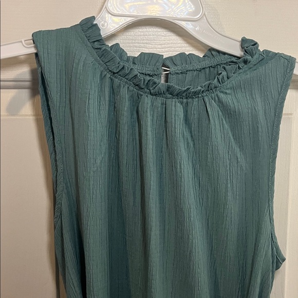 Sleeveless Green Dress with Waist Tie size M - Picture 2 of 5
